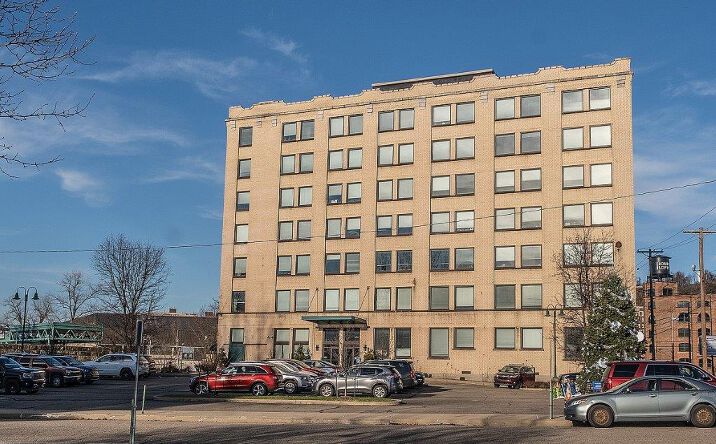 Pictures of Office property located at 2001 Main St, Wheeling, WV 26003 for lease - image #1