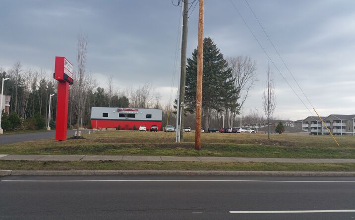 Pictures of Retail, Restaurant property located at 9450 Transit Rd, East Amherst, NY 14051 for lease - image #1