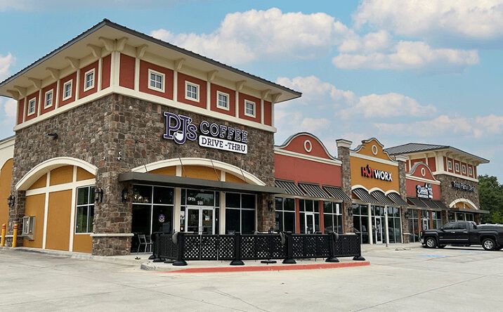 Pictures of Retail property located at 900 N Industrial Blvd, Euless, TX 76039 for lease - image #1