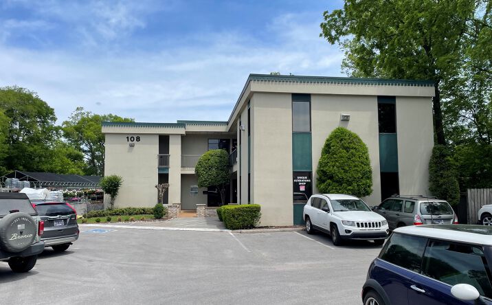 Pictures of Office property located at 108 Harding Pl, Nashville, TN 37205 for lease - image #1