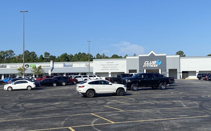 Pictures of Retail, Land, Restaurant property located at 2502 Schillinger Rd S, Mobile, AL 36695 for lease - image #1