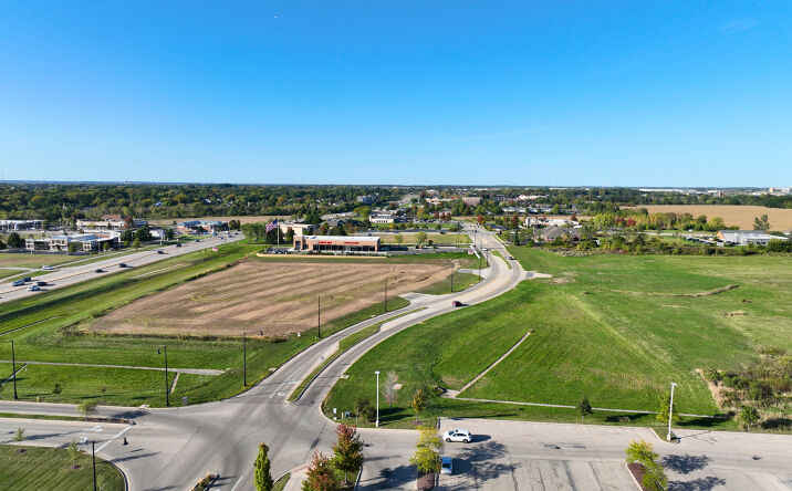Pictures of Land property located at 2101 N Perryville Rd, Rockford, IL 61107 for lease - image #1