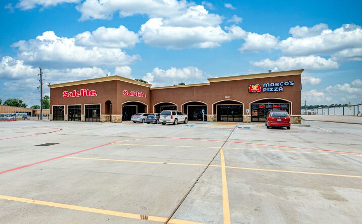 Pictures of Retail, Restaurant, Office property located at 12723 Cutten Rd, Houston, TX 77066 for lease - image #1