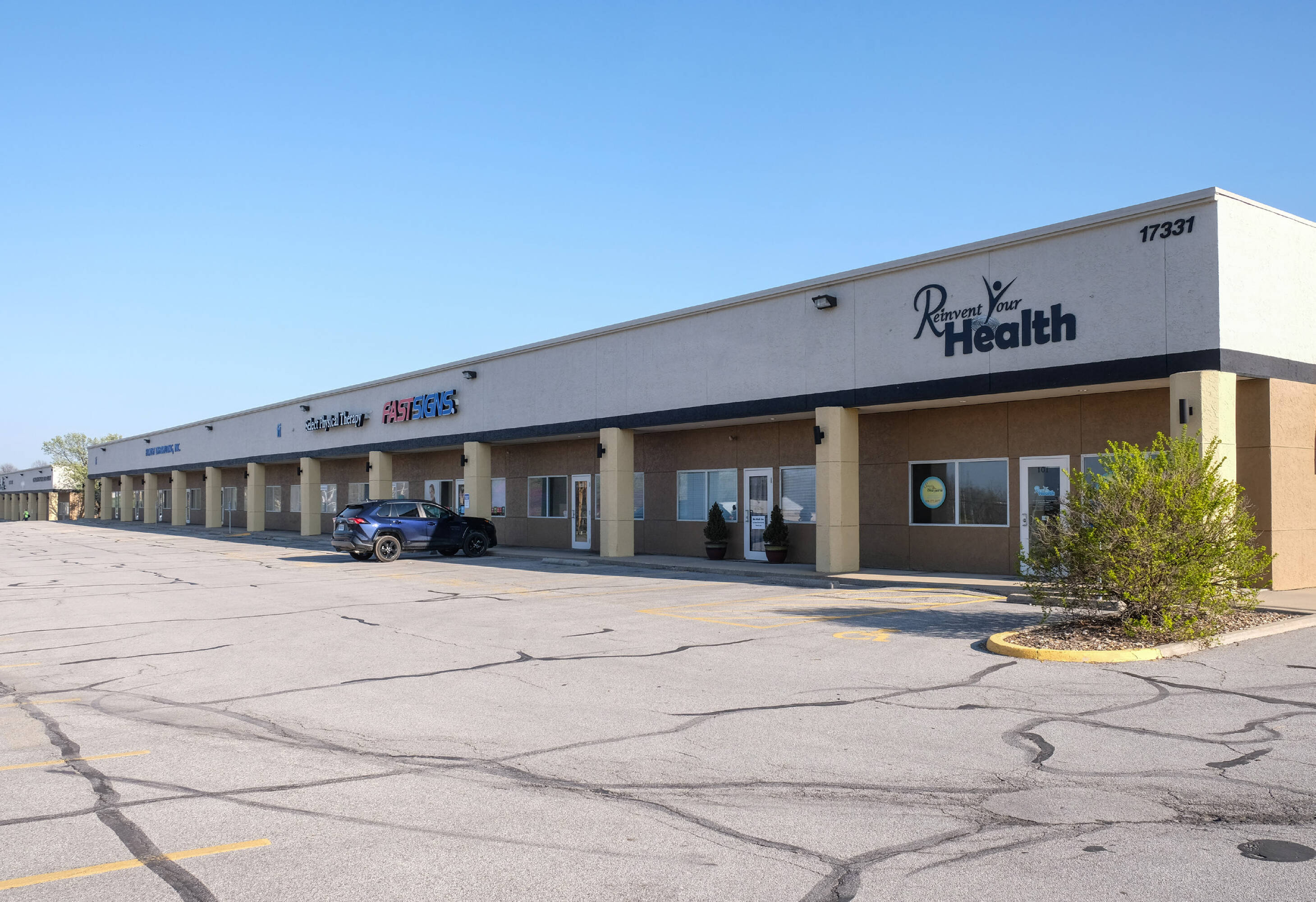 1733117501 E 40 Highway Independence, Independence, MO 64055