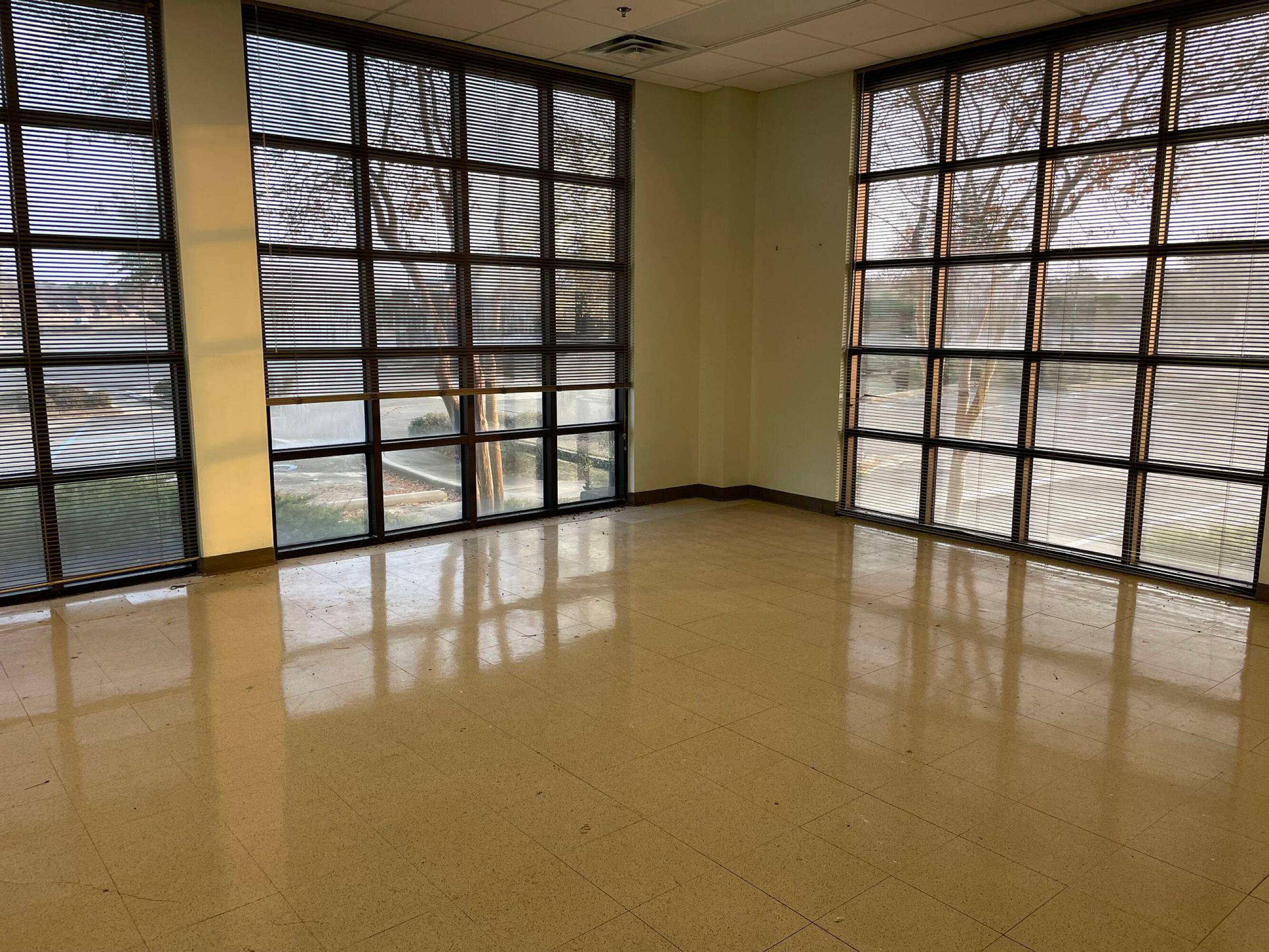 382 GALLERIA PKWY Madison MS 39110-6869 APN: 082I-31 -002/01.00 | Crexi.com