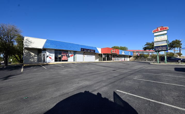 Pictures of Retail property located at 6431 San Pedro Ave, San Antonio, TX 78216 for lease - image #1