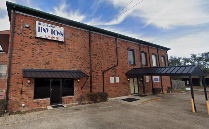 Pictures of Retail, Office, Special Purpose property located at 111 W 5th St, Tyler, TX 75701 for lease - image #1