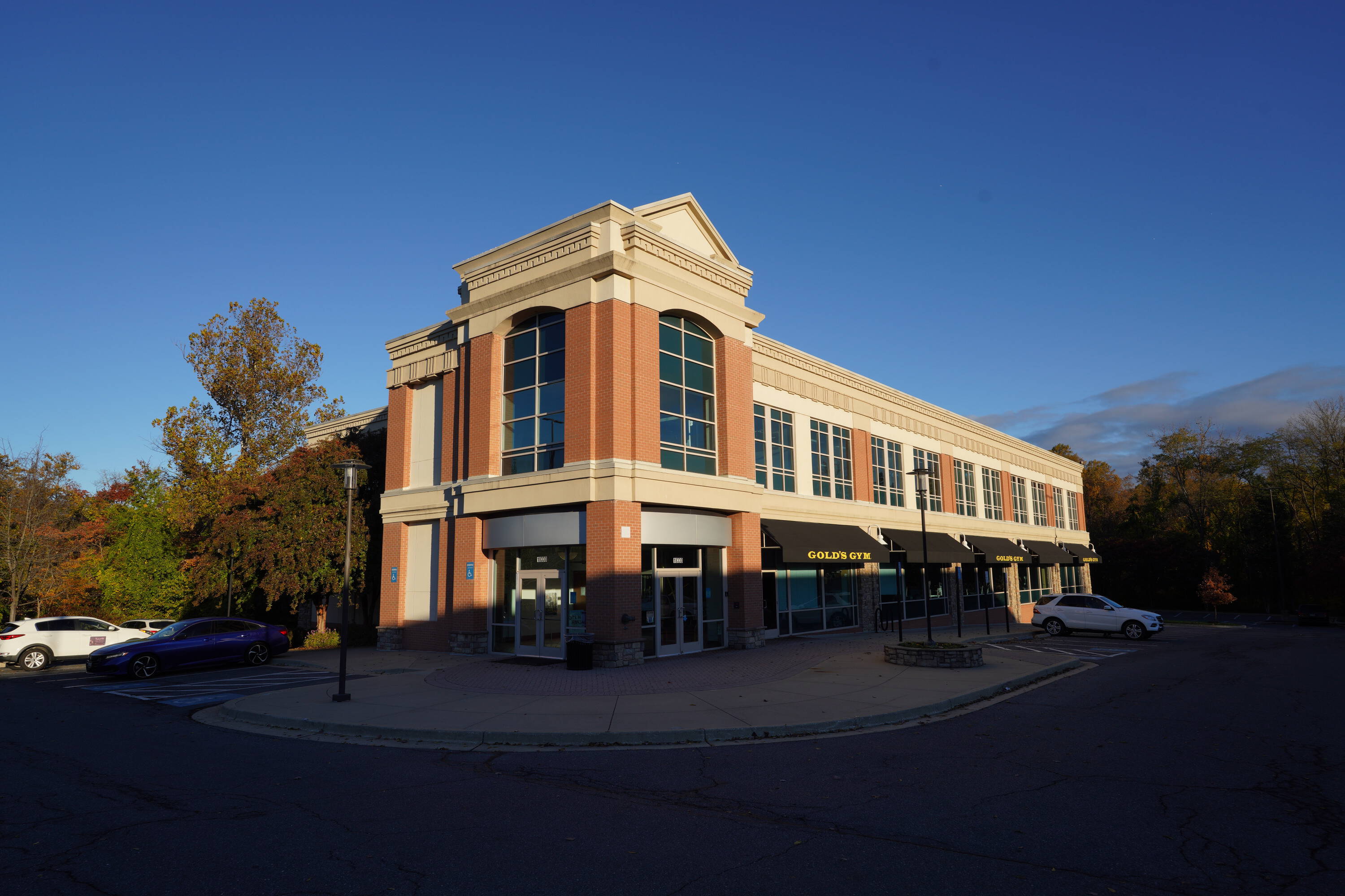 18330 Village Center Dr, Olney, MD 20832