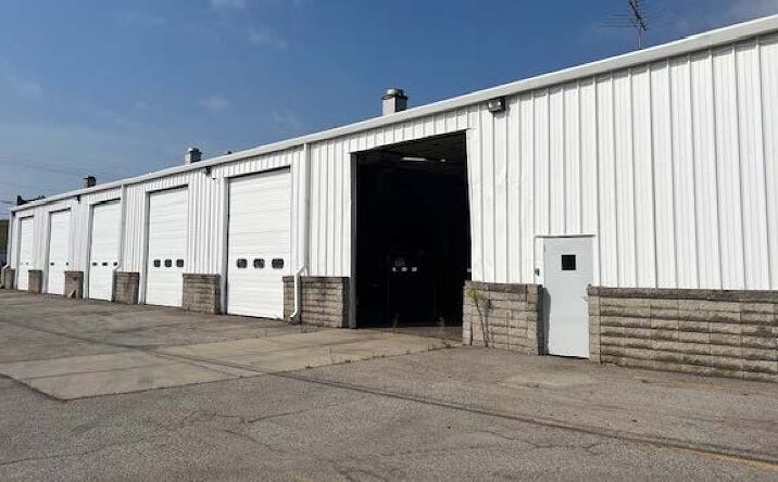 Pictures of Industrial property located at 2375 E Oakton St, Arlington Heights, IL 60005 for lease - image #1