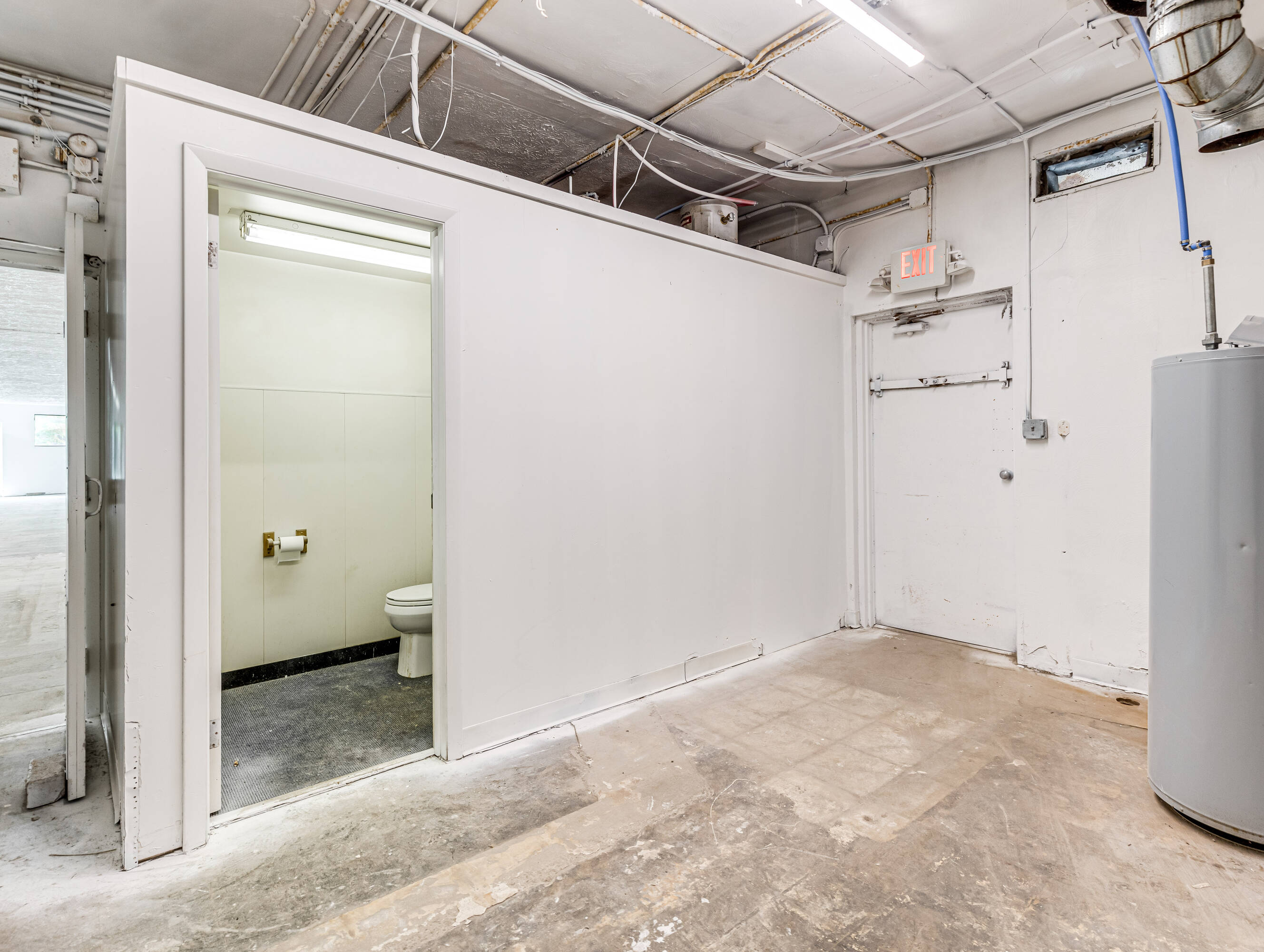 130 Akron Rd, Wadsworth, OH 44281