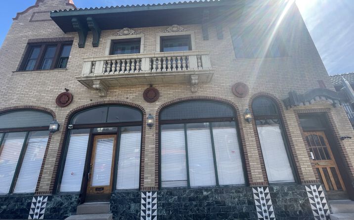 Pictures of Retail, Office property located at 3660 Gravois Ave, St. Louis, MO 63116 for lease - image #1