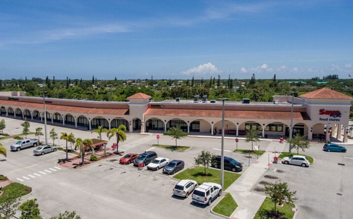 Pictures of Retail property located at 2960 S US Hwy 1, Fort Pierce, FL 34982 for lease - image #1