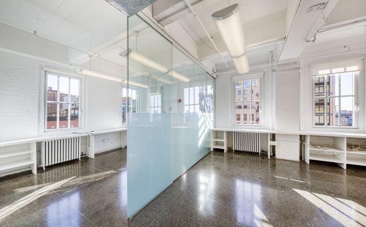Pictures of Retail property located at 11th Ave, New York, NY 10011 for lease - image #1