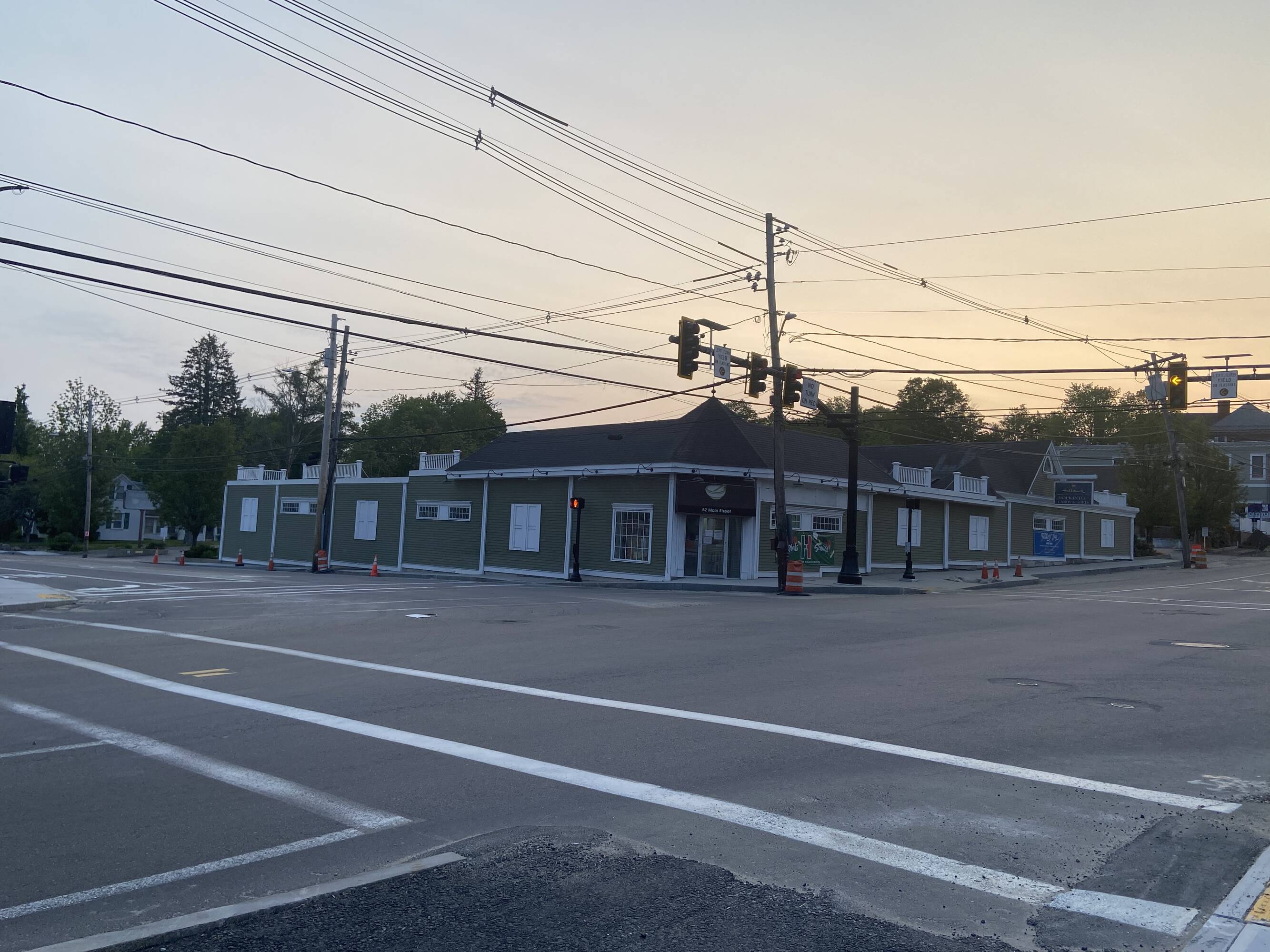 52 Main St, Hopkinton, MA 01748