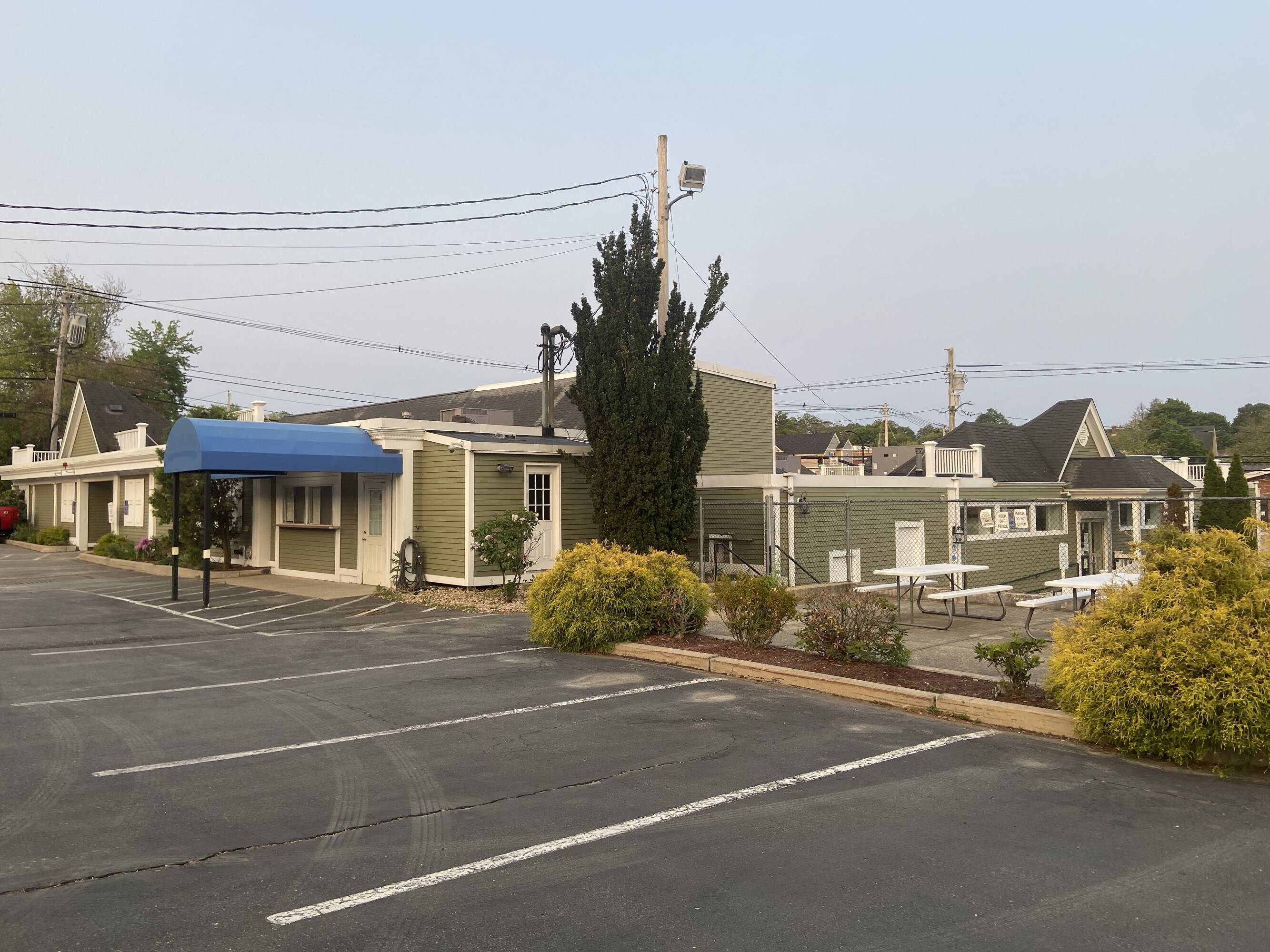 52 Main St, Hopkinton, MA 01748