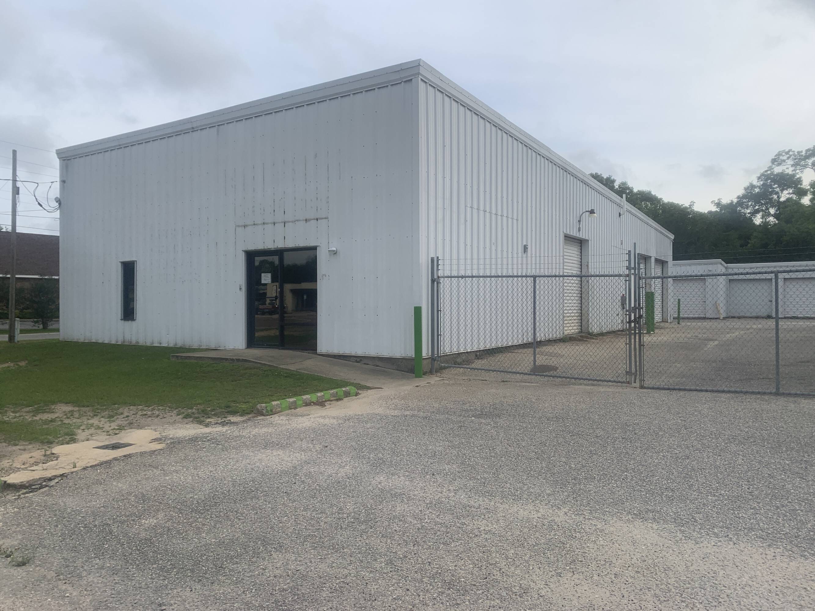 3590 N Palafox St, Pensacola, FL 32505 Industrial Space for Lease