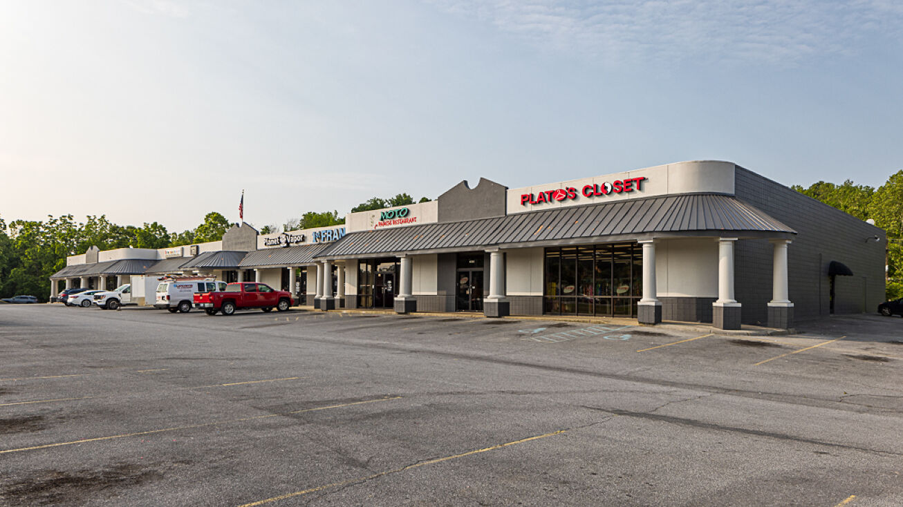 1001 E Stone Dr, Kingsport, TN 37660 Retail Space for Lease Times