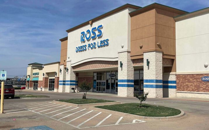 Pictures of Retail property located at 2401 12th Ave NW, Ardmore, OK 73401 for lease - image #1