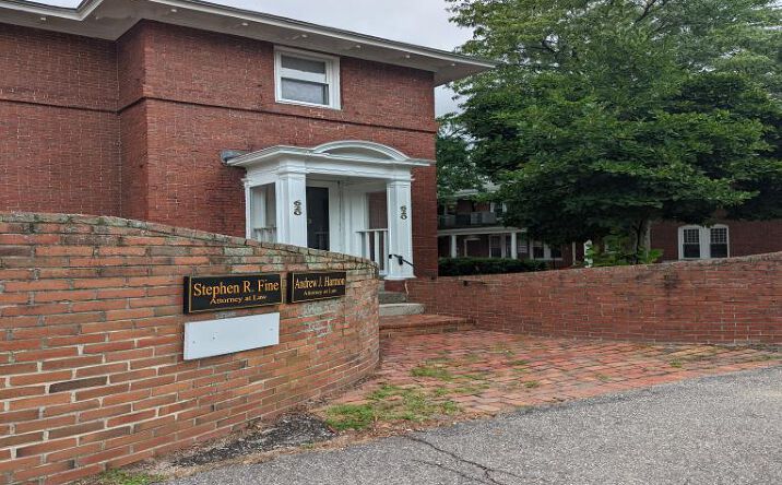 Pictures of Office property located at 620 Chestnut St, Manchester, NH 03104 for sales - image #1