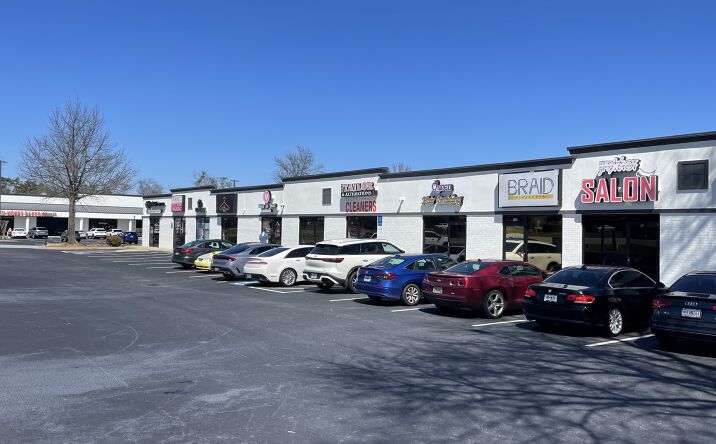 Pictures of Retail property located at 154 S Houston Lake Rd, Warner Robins, GA 31088 for lease - image #1