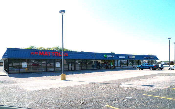 Pictures of Retail property located at 1896 Buchholzer Blvd, Akron, OH 44310 for lease - image #1