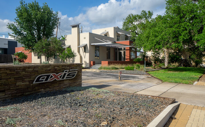 Pictures of Office property located at 106 W Bagdad Ave, Round Rock, TX 78664 for lease - image #1