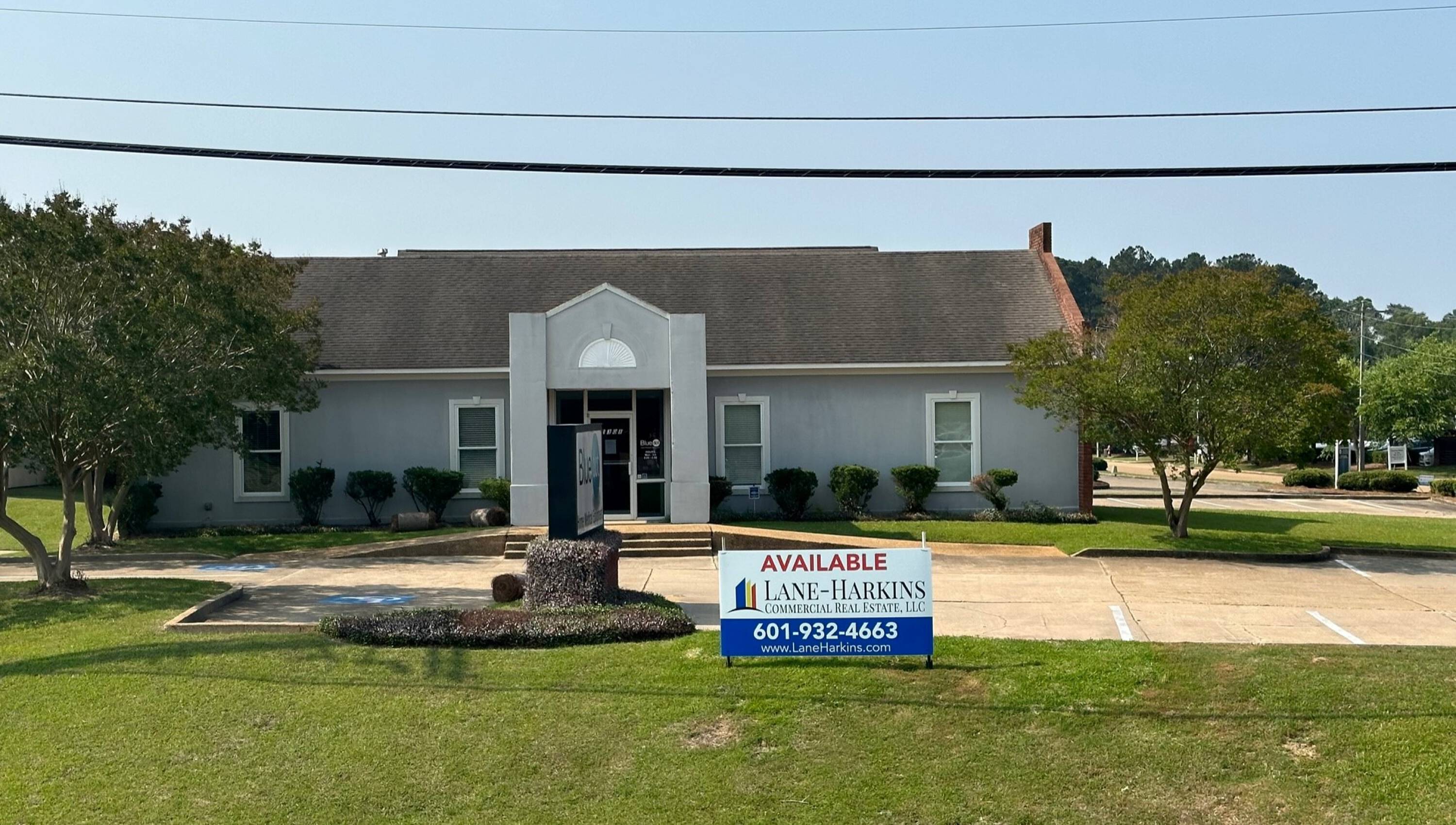 2301 Lakeland Dr, Flowood, MS 39232