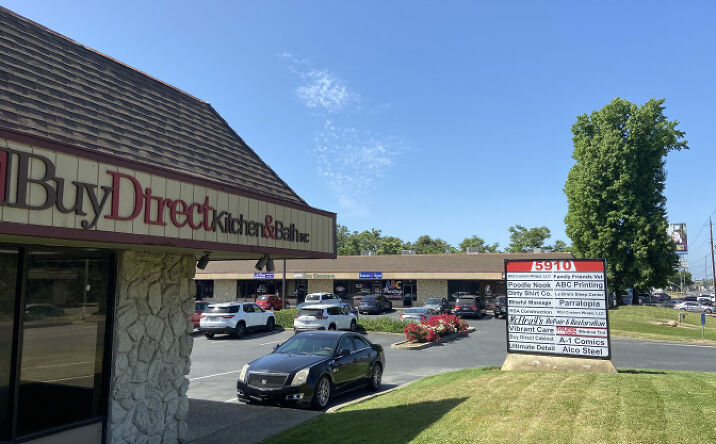 Pictures of Retail, Industrial property located at 5910 Auburn Blvd, Citrus Heights, CA 95621 for lease - image #1