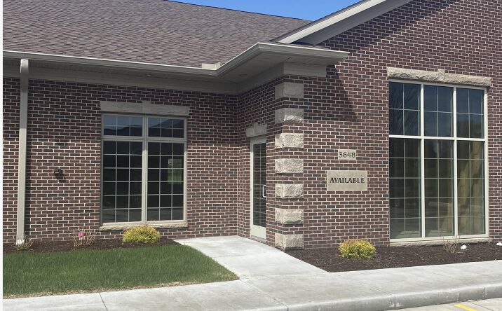 Pictures of Office, Retail property located at 3648 Utica Ridge Rd, Bettendorf, IA 52722 for lease - image #1