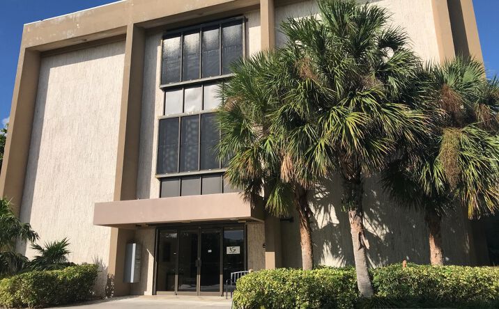 Pictures of Office property located at 700 E Dania Beach Blvd, Dania Beach, FL 33004 for lease - image #1