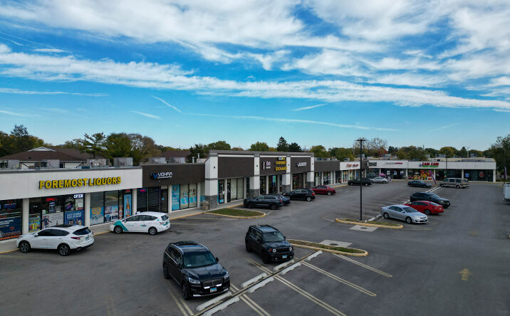 Pictures of Retail property located at 1736 W Algonquin Rd, Arlington Heights, IL 60005 for lease - image #1