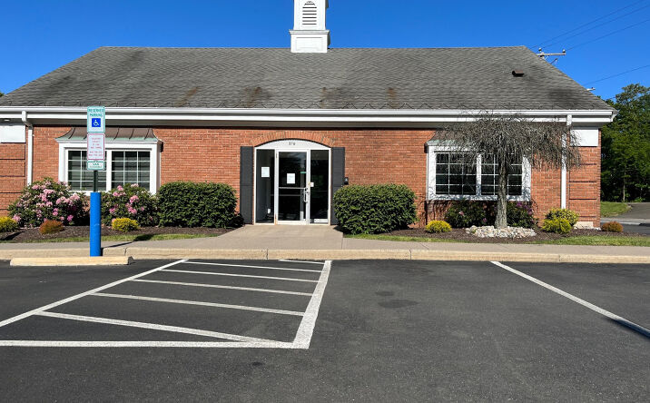 Pictures of Office, Retail property located at 376 Main St, Durham, CT 06422 for lease - image #1