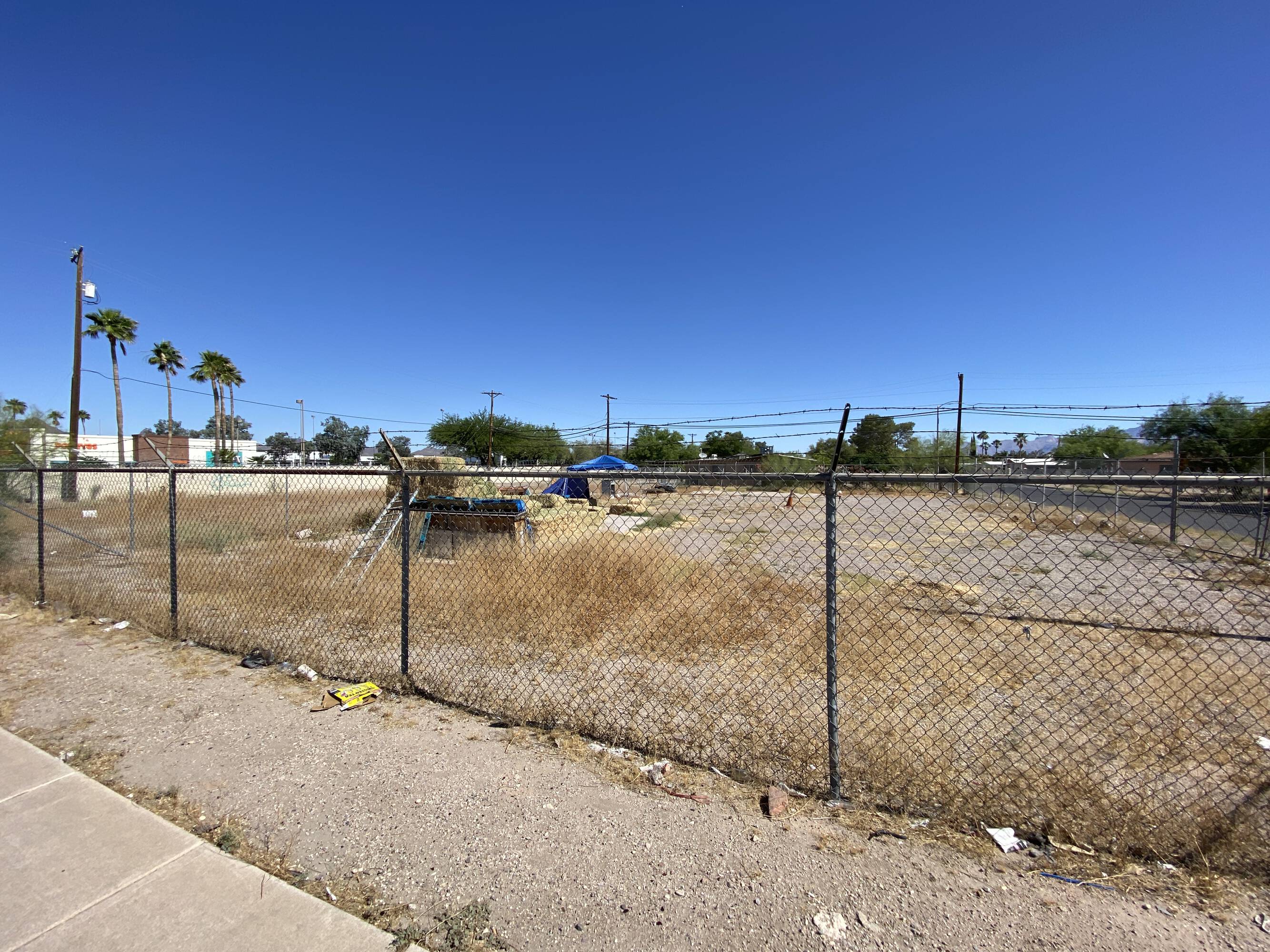 786 W Irvington Rd, Tucson, AZ 85714