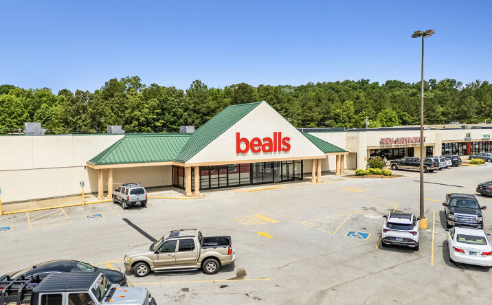 Pictures of Retail property located at 213 Mose Dr, Sparta, TN 38583 for lease - image #1