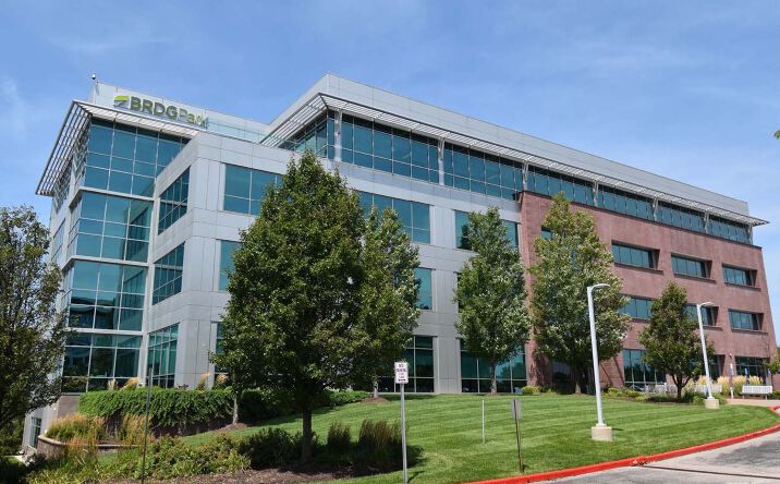 Pictures of Office property located at 1005 N Warson Rd, Creve Coeur, MO 63141 for lease - image #1