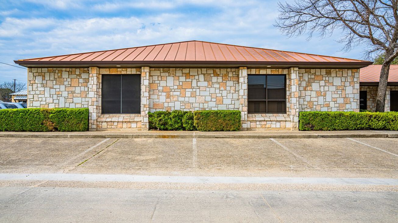 707 Hill Country Dr, Kerrville, TX 78028 Office Space for Lease