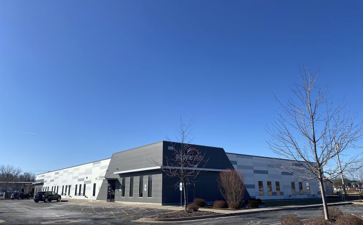 Pictures of Office property located at 5320 22nd Ave, Moline, IL 61265 for lease - image #1