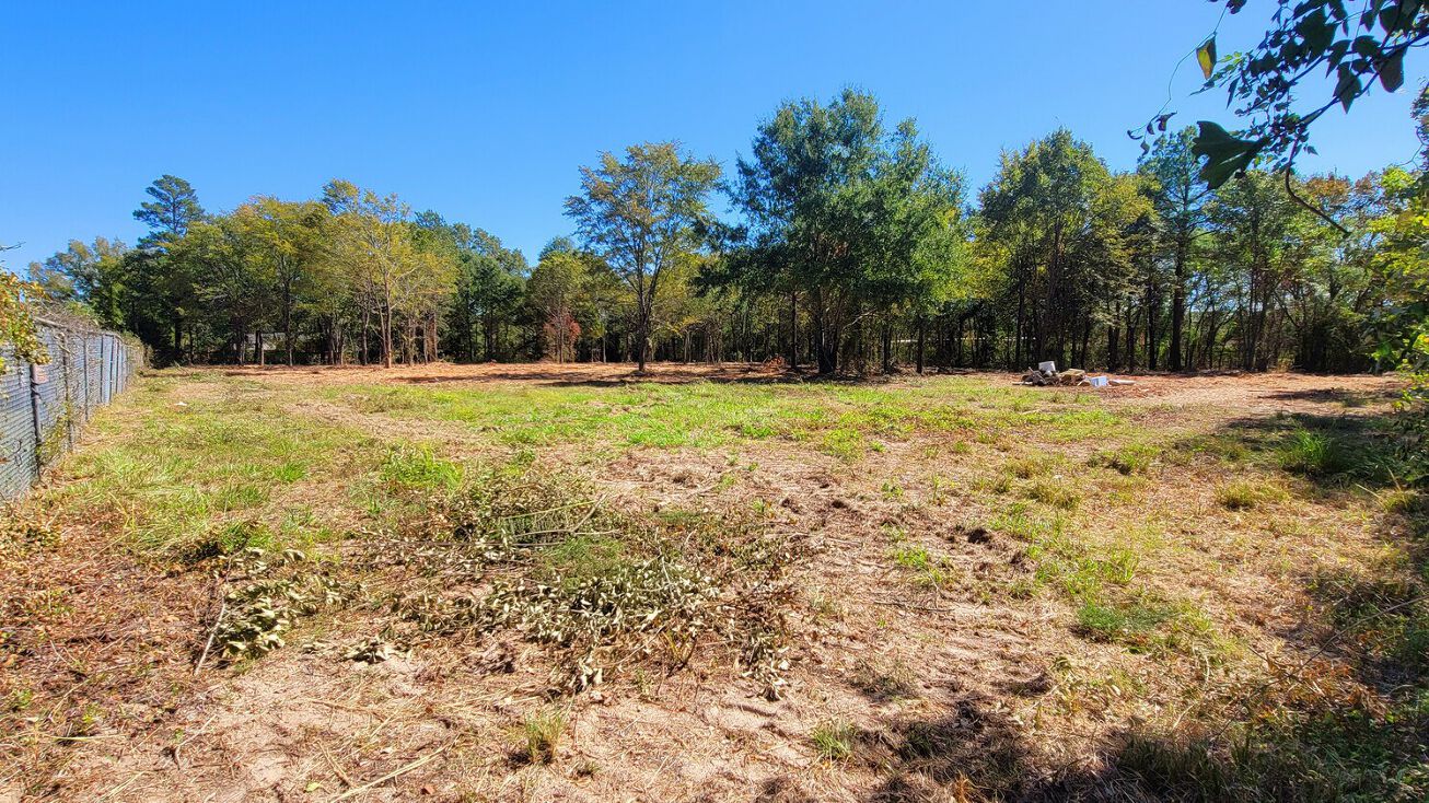 100 Ave K, Conroe, TX 77301 Retail Space for Lease 2.2 Acres in