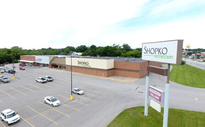 Pictures of Retail, Industrial, Office property located at 2001 E 9th St, Trenton, MO 64683 for lease - image #1