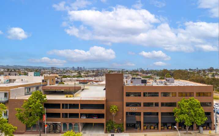 Pictures of Office property located at 1661 Lincoln Blvd, Santa Monica, CA 90404 for lease - image #1
