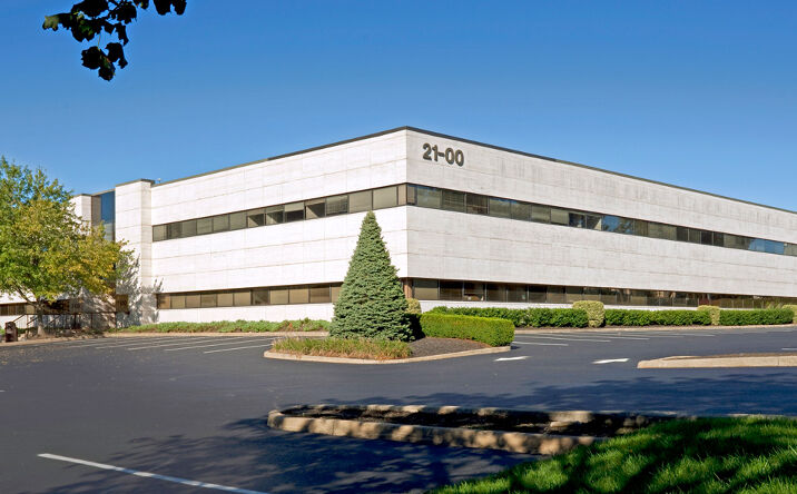 Pictures of Retail, Office property located at 21-00 New Jersey 208, Fair Lawn, NJ 07410 for lease - image #1