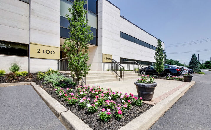 Pictures of Retail, Office property located at 21-00 New Jersey 208, Fair Lawn, NJ 07410 for lease - image #1