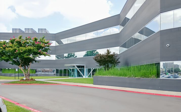 Pictures of Office property located at 5600 N May Ave, Suite 310,, Oklahoma City, OK 73112 for lease - image #1