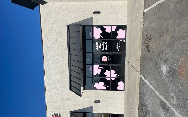 Pictures of Retail property located at 1690 Wilma Rudolph Blvd, Clarksville, TN 37040 for lease - image #1