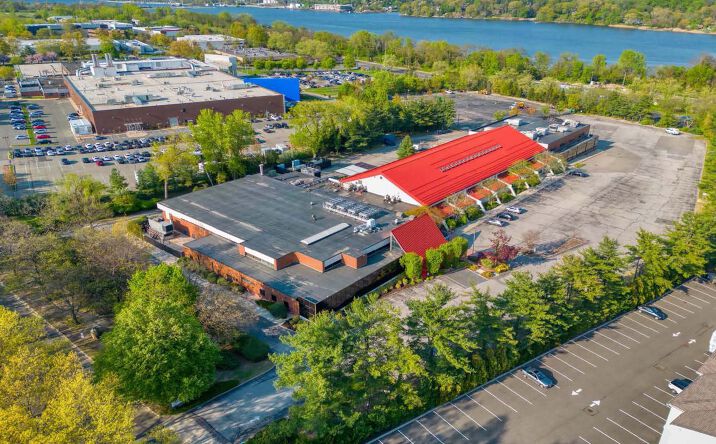 Pictures of Office property located at 900 W Shore Rd, Port Washington, NY 11050 for lease - image #1