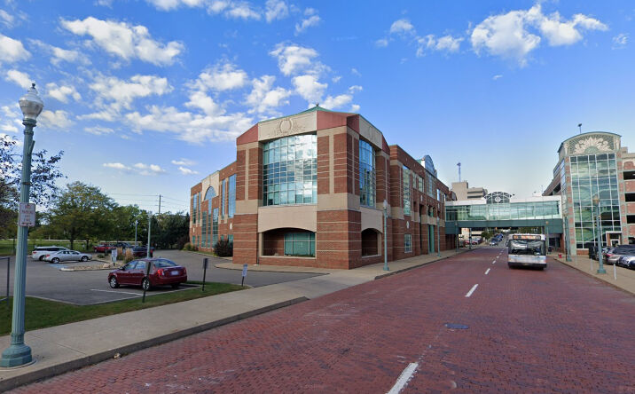 Pictures of Office property located at 400 3rd St SE, Canton, OH 44702 for lease - image #1