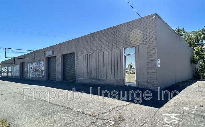 Pictures of Office, Industrial property located at 3390 S Market St, Redding, CA 96001 for lease - image #1
