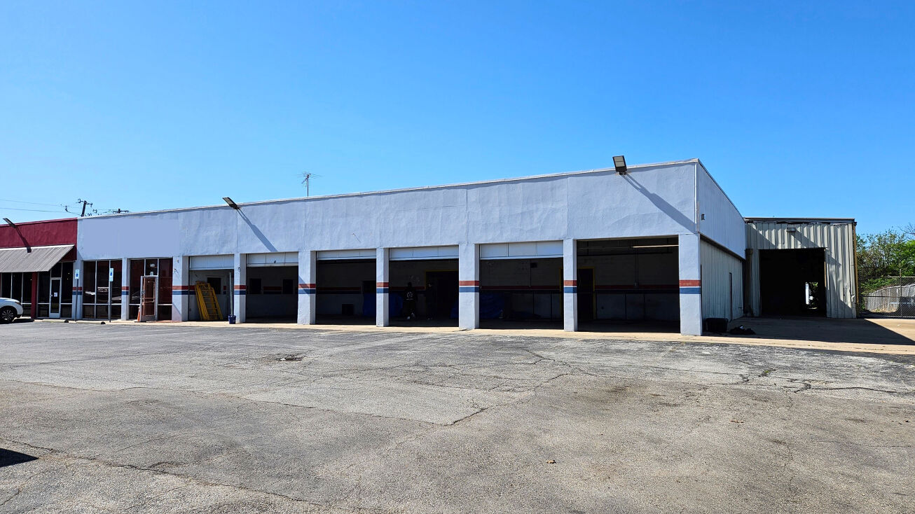3317 Inwood Rd, Dallas, TX 75235 Retail Space for Lease Inwood Auto