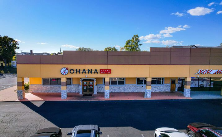 Pictures of Retail property located at 707-739 Brookside Drive, Lansing, MI 48917 for lease - image #1