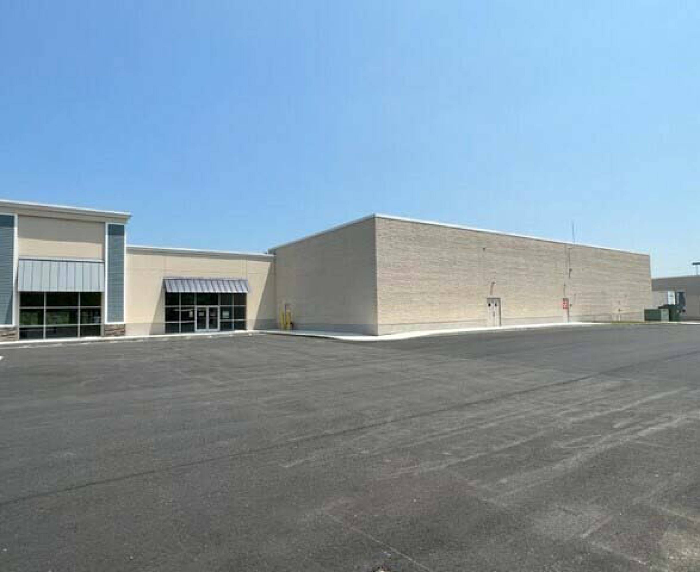 262 Swansea Mall Dr, Swansea, MA 02777